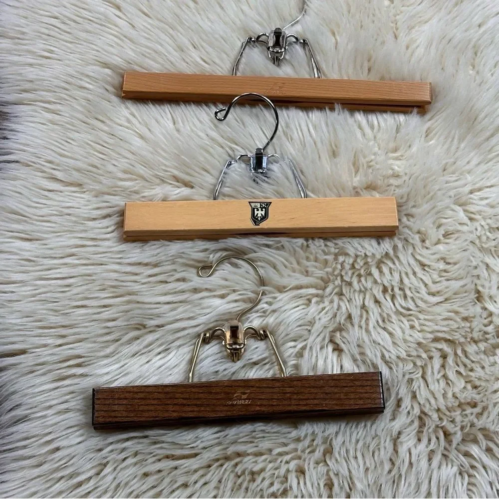 Set of 3 vintage Wooden Clip Hangers - Natural and Brown